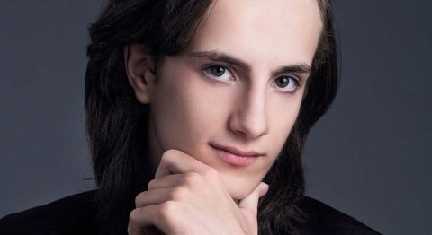 Yoav Levanon interprète des œuvres de Clara et Robert Schumann ainsi que de Rachmaninov - Critique sortie Classique / Opéra Paris Auditorium de la Fondation Louis Vuitton