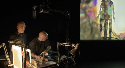 La compagnie Stéréoptik présente « Antichambre », une création poétique passionnante - Critique sortie Théâtre Paris Théâtre de la Ville-Sarah Bernhardt