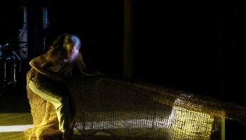 Marie Payen part à la rencontre du langage de la folie avec « La Nuit c’est comme ça » - Critique sortie Théâtre saint denis Théâtre Gérard Philipe