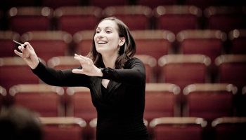 Transfiguré, 12 vies de Schönberg, avec l’Orchestre de Paris sous la direction d’Ariane Ma-tiakh - Critique sortie Classique / Opéra Paris Philharmonie de Paris- Grande salle Pierre Boulez