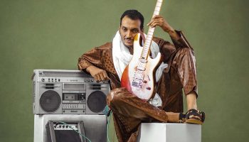 Bombino, chanteur nigérien, l’un des grands chantres contemporains de la culture touarègue - Critique sortie Jazz / Musiques Paris new morning