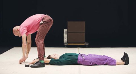 Alix Dufresne et Marc Béland performent sur l&rsquo;évasion fiscale dans « Hidden Paradise » - Critique sortie Théâtre Paris _THEATRE SILVIA MONFORT