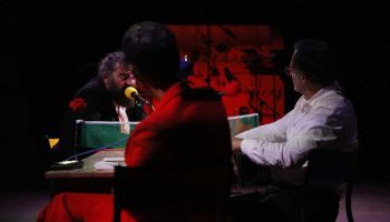 La compagnie Roland Furieux adapte le roman de Thierry Froger, « Sauve qui peut (la révolution) » - Critique sortie Théâtre Bagnolet Théâtre L'Echangeur