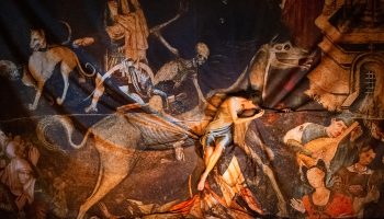 « Invisibili », le superbe memento mori d’Aurélien Bory - Critique sortie Théâtre Paris Théâtre des Abbesses