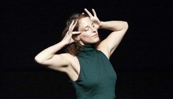 « Le Souper », un étonnant solo à deux voix de Julia Perazzini - Critique sortie Danse Montreuil Théâtre Public de Montreuil