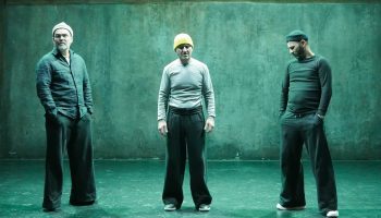 « Les Généreux » d&rsquo;Abdelkader Alloula, une pièce chorale et dynamique sur la société algérienne - Critique sortie Théâtre Alfortville Théâtre studio Alfortville