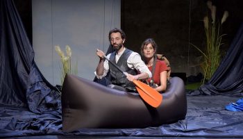 Thomas Quillardet reprend « Tristesse et joie dans la vie des girafes » de Tiago Rodrigues : un touchant voyage initiatique - Critique sortie Théâtre Paris Théâtre du Rond-Point