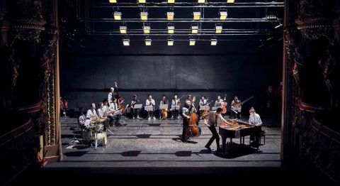 Concerto contre piano et orchestre de Samuel Achache - Critique sortie Classique / Opéra Paris Théâtre de l’Athénée