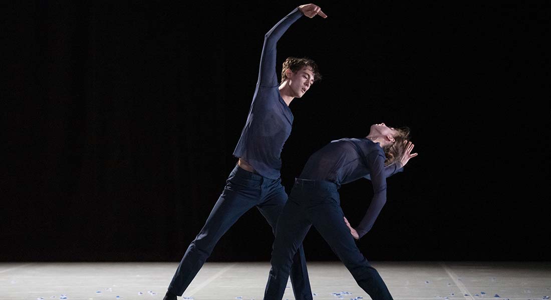 IT Dansa s’invite en France avec trois belles pièces - Critique sortie Danse Suresnes Théâtre de Suresnes Jean Vilar