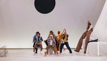 « How a Falling Star Lit Up the Purple Sky » de Jeremy Nedd démonte les stéréotypes du western - Critique sortie  Pontoise Théâtre de Louvrais