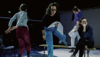 Langues Vivantes – (D)Écrire le monde - Critique sortie Théâtre Strasbourg Le Maillon - Théâtre de Strasbourg Scène européenne