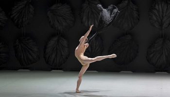 Thierry Malandain reprend « Les Saisons », une humanité chancelante à l’élégance folle - Critique sortie Danse Paris Le 13ème Art