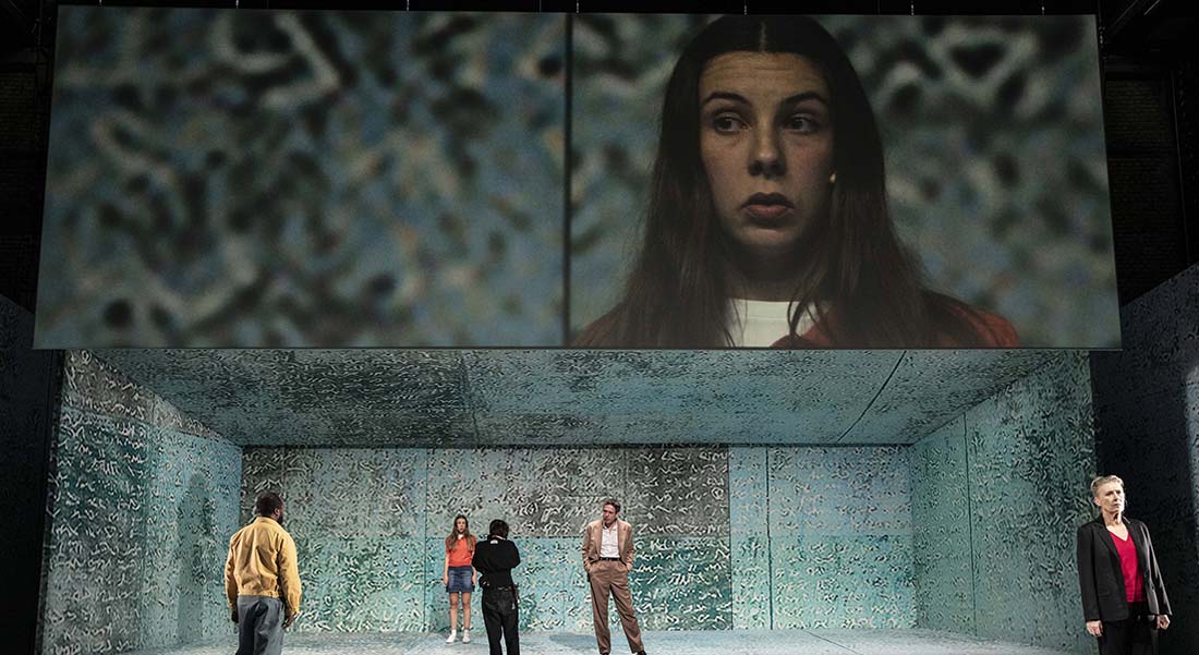 Stanislas Nordey reprend « Le Voyage dans l’Est » de Christine Angot, une mise en scène puissante sur le thème de l’inceste - Critique sortie Théâtre Nanterre Théâtre Nanterre-Amandiers