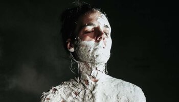 « Hic Sunt Dracones » de Pavel Stourac, au-delà du visible - Critique sortie  Bagneux Théâtre Victor Hugo - Scène des arts du Geste