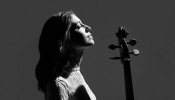 Camille Thomas et l’Orchestre de chambre de Paris sous la baguette du chef Gábor Takács-Nagy - Critique sortie Classique / Opéra Paris Théâtre du Châtelet