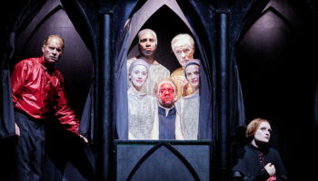 Silvia Costa propose un « Macbeth » chorégraphié à l’extrême - Critique sortie Théâtre Paris Comédie-Française