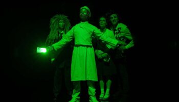 « OZ » de Joan Mompart déploie une quête palpitante et réjouissante - Critique sortie  Bagneux Théâtre Victor Hugo - Scène des arts du Geste