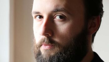 Jan Czul plonge dans le passé pour interroger frontalement notre époque avec « Les Races » - Critique sortie Théâtre Alfortville Théâtre-Studio d’Alfortville