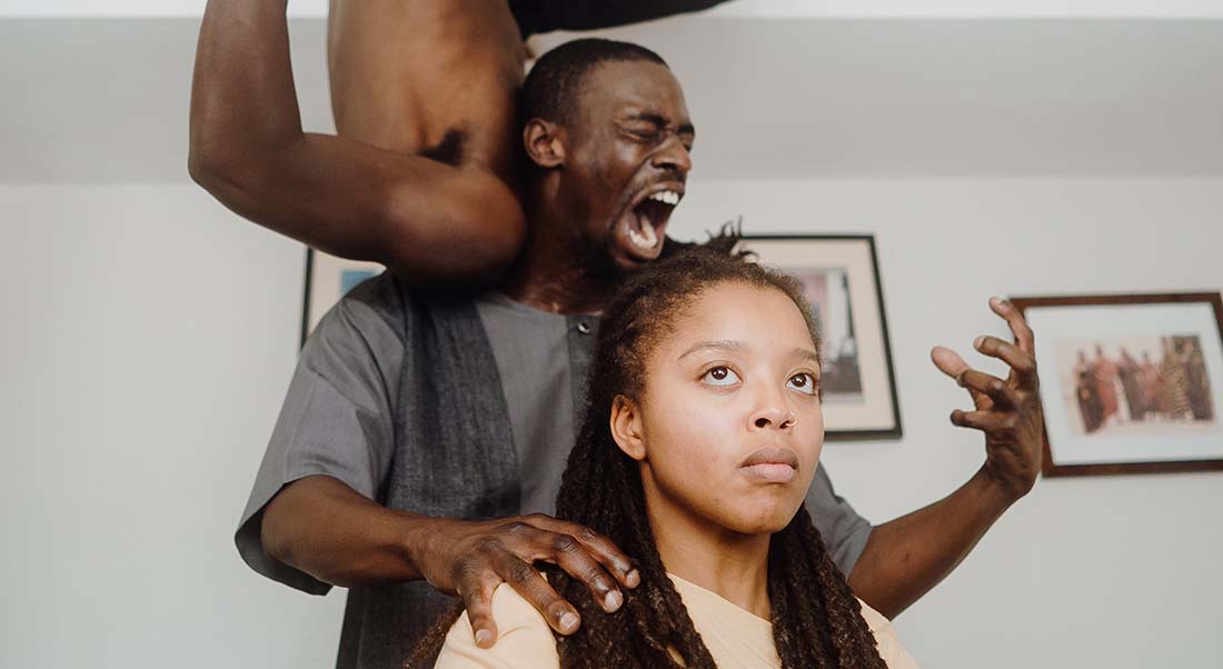 Catrina Nisbett, Kwame Asafo-Adjei, et Stefan Aadae dans Family Honor - Critique sortie Danse Paris Théâtre de la Ville Les Abbesses