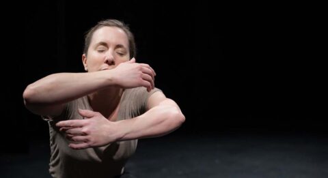 Sous la direction d’Éric Métayer, Andréa Bescond reprend Les Chatouilles ou la danse de la colère - Critique sortie Théâtre Paris THEATRE DE L'ATELIER
