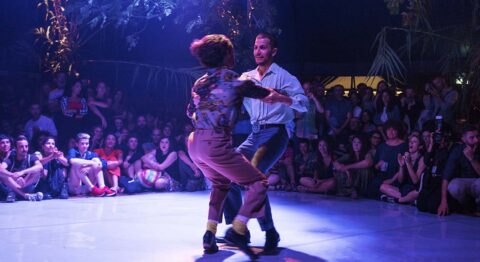 « Save the last dance for me » d’Alessandro Sciarroni - Critique sortie Danse Saint-Ouen Espace 1789