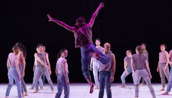 Michèle Murray à l’honneur avec 2 créations « Dancefloor » et « Time » - Critique sortie Danse Tours