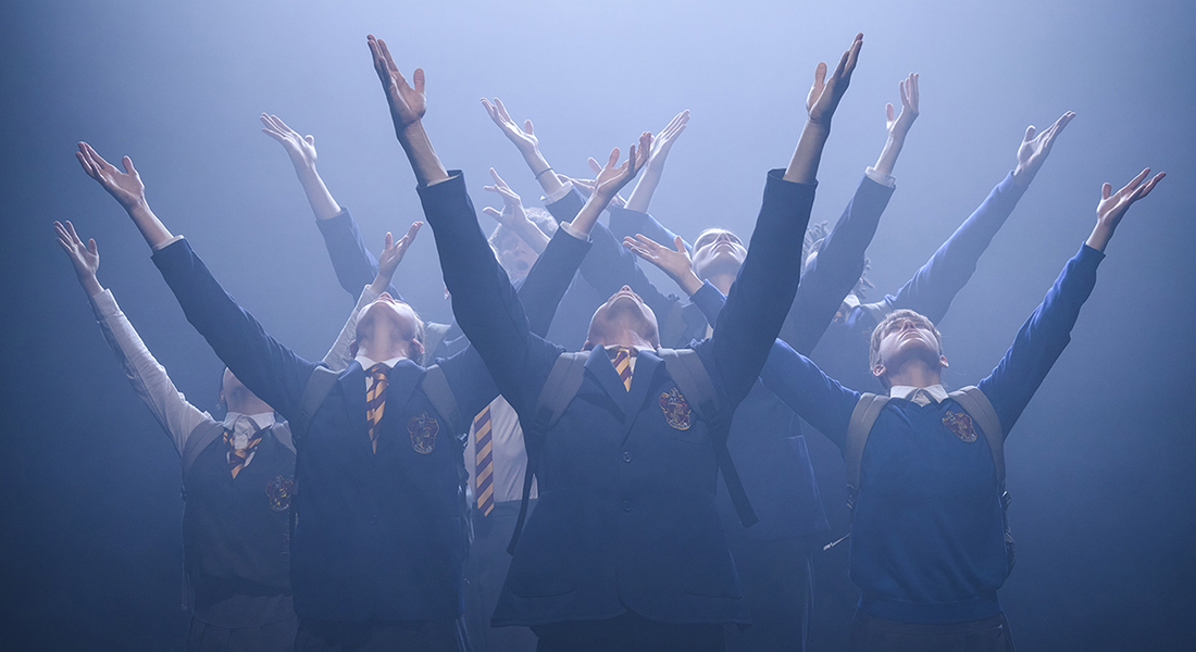 « From England with love » d’Hofesh Shechter : sombre et percutant - Critique sortie Danse France Divers lieux