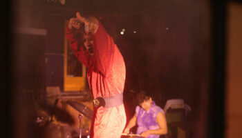 « Down (full album) » de Mélissa Guex, au plus proche des artistes - Critique sortie  Paris Lycée Jacques-Decour