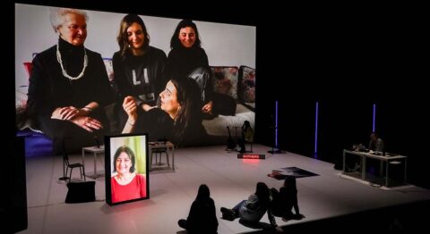 « Radio Live – Vivantes » d’Aurélie Charon et Amélie Bonnin, remarquable, continue sa tournée - Critique sortie Théâtre Lille Festival Latitudes Contemporaines