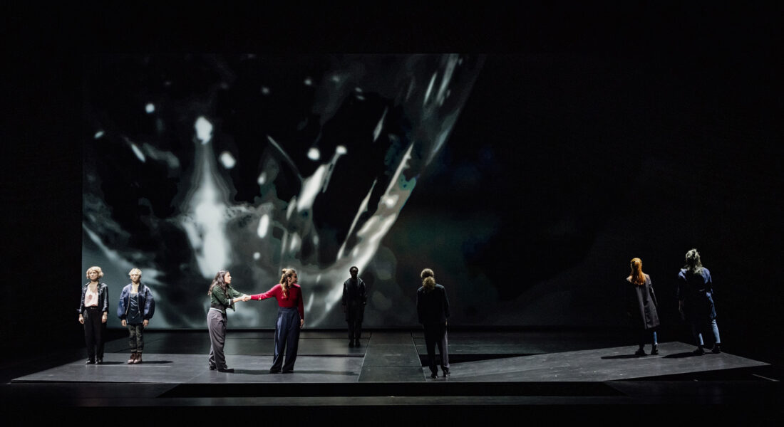 « Terrasses », un récit choral profond et bouleversant de Laurent Gaudé sur le 13 novembre 2015, mis en scène par Denis Marleau - Critique sortie Théâtre Paris La Colline - Théâtre national