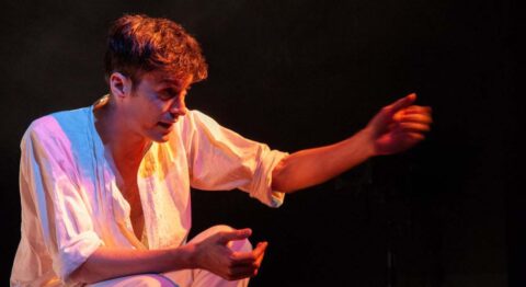 « Tête à tête avec Rimbaud », seul en scène avec Mickaël Winum, mise en scène de Brigitte Arnaudet - Critique sortie Avignon / 2024 Avignon Avignon Off. Le Petit Louvre