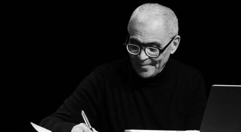 Avec « Entrée des artistes », Ahmed Madani ouvre un nouveau cycle - Critique sortie Avignon / 2024 Avignon Avignon Off. Théâtre des Halles