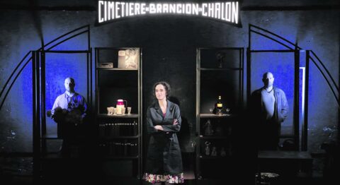 « Changer l’eau des fleurs » une charmante miniature métaphysique dans la mise en scène de Salomé Lelouch et Mikaël Chirinian - Critique sortie Avignon / 2024 Avignon Avignon Off. Théâtre du Chêne Noir