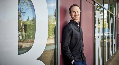 Boris Charmatz, artiste complice du Festival d’Avignon 2024 - Critique sortie Avignon / 2024 Avignon Festival d’Avignon. Stade de Bagatelle