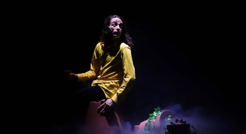Yann Dacosta présente « Cicatriciel », un théâtre qui donne la parole aux minorités - Critique sortie Avignon / 2024 Avignon Avignon Off. Le 11 · Avignon
