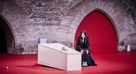 Angélica Liddell présente DÄMON, Les funérailles de Bergman, une cérémonie éruptive - Critique sortie Théâtre Avignon L’Odéon-Théâtre de l’Europe