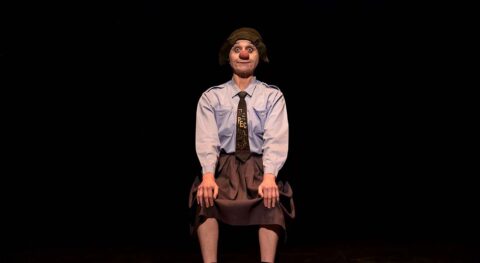 Emma la clown : la trilogie, le divan, la mort, le vide, grand œuvre clownesque - Critique sortie Avignon / 2024 Avignon Avignon Off. La Scala Provence