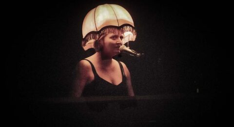 « La Fille polaire » de Camille Feist relate une expérience d’enfermement en milieu psychiatrique - Critique sortie Avignon / 2024 Avignon Avignon Off. Théâtre des Lila’s