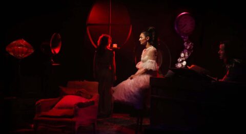 « Jonasz au grenier », un conte musical autour de trois mannequins de celluloïd - Critique sortie Avignon / 2024 Avignon Avignon Off. Théâtre du Roi René