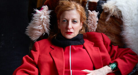 La Ribot et Asier Puga  présentent « Juana Ficciòn » - Critique sortie Avignon / 2024 Avignon Festival d’Avignon. Cloître des Célestins