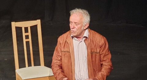 « L’Enfant sauvage » de Céline Delbecq éclaire l’enfance maltraitée et les violences institutionnelles qui lui sont attachées - Critique sortie Avignon / 2024 Avignon Avignon Off. Présence Pasteur