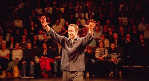 Hugues Duchêne continue avec « L’abolition des privilèges » d’attendre cette révolution qui n’advient toujours pas - Critique sortie Avignon / 2024 Avignon Avignon Off. Théâtre du Train Bleu