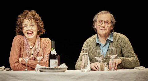 « Le repas des gens » de François Cervantes, un pur ravissement - Critique sortie Avignon / 2024 Avignon Avignon Off. Théâtre des Halles