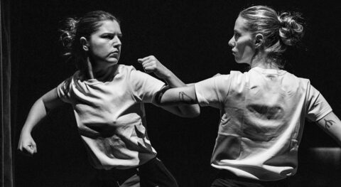 « Mal élevée » : Astrid Tenon et Lætitia Wolf questionne l’éducation et ses limites - Critique sortie Avignon / 2024 Avignon Avignon Off. Théâtre des Lila’s