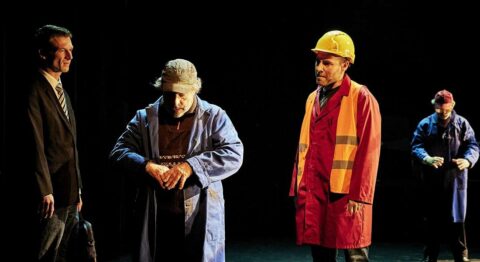 « Ressources humaines » d’Élise Noiraud, ausculte le monde du travail - Critique sortie Avignon / 2024 Avignon Avignon Off. Le 11 · Avignon