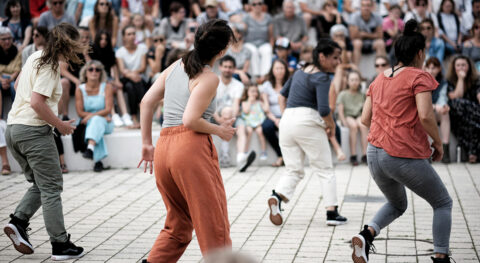 « Snatch ! » une pièce chorégraphique puissante de la chorégraphe Milène Duhameau - Critique sortie Avignon / 2024 Villeneuve lez Avignon Avignon Off. Festival Villeneuve en Scène