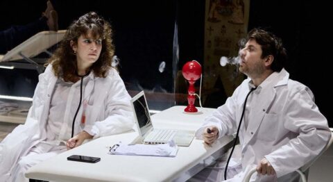 « Sur le cœur », Fantasmagorie du siècle 21 de Nathalie Fillion - Critique sortie Avignon / 2024 Avignon Avignon Off. Théâtre du Train Bleu