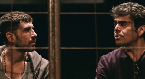 Victor Garcia Peralta explore dans « Tebas Land » de Sergio Blanco  la complexité des relations père-fils - Critique sortie Avignon / 2024 Avignon Avignon off. Théâtre Espace Alya