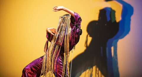 « The Disappearing Act » de Yinka Esi Graves, vers des sources inexplorées du flamenco - Critique sortie Avignon / 2024 Avignon Festival d’Avignon. Cour du Lycée Saint-Joseph