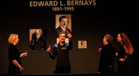 Avec « Un Démocrate » Julie Timmerman questionne brillamment l’état de la démocratie - Critique sortie Théâtre Paris Théâtre de la Concorde